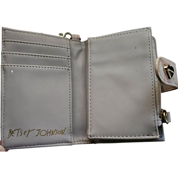 Betsey Johnson Floral Embossed Wallet With Heart Clasp & Keychain - Picture 4 of 8